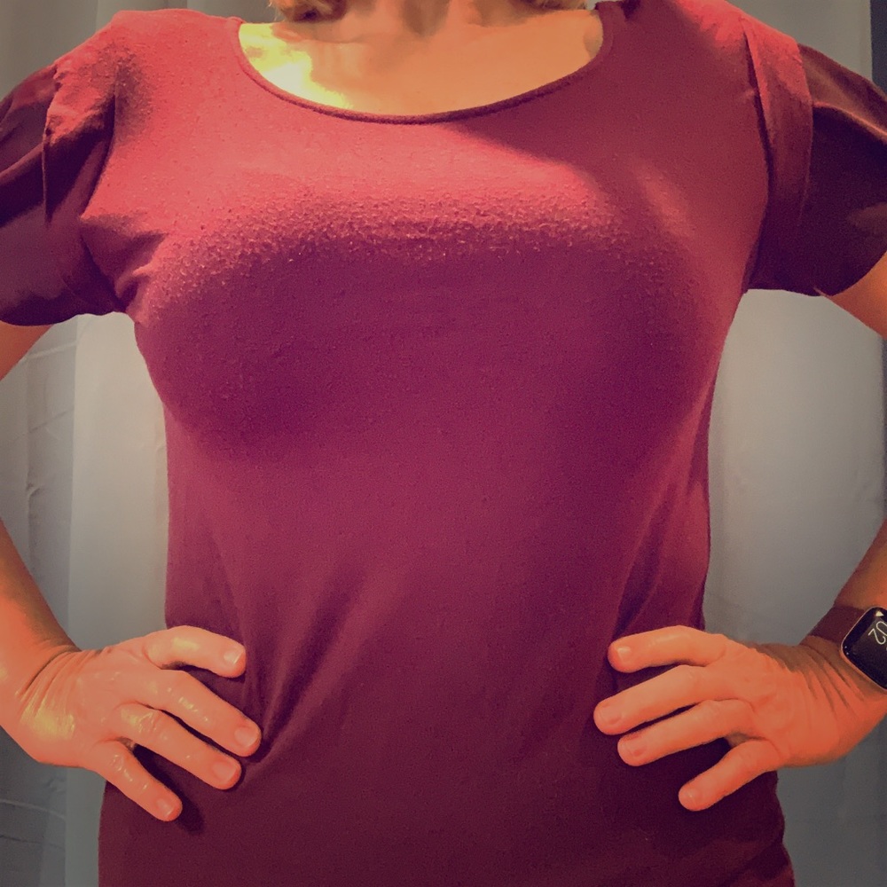 Antonio Melani - maroon shirt - 2 toned sleeve- M